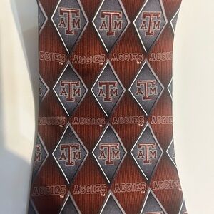 Texas A&M University TAMU Aggies Logo Mens 100% Silk Neck Tie by Larson